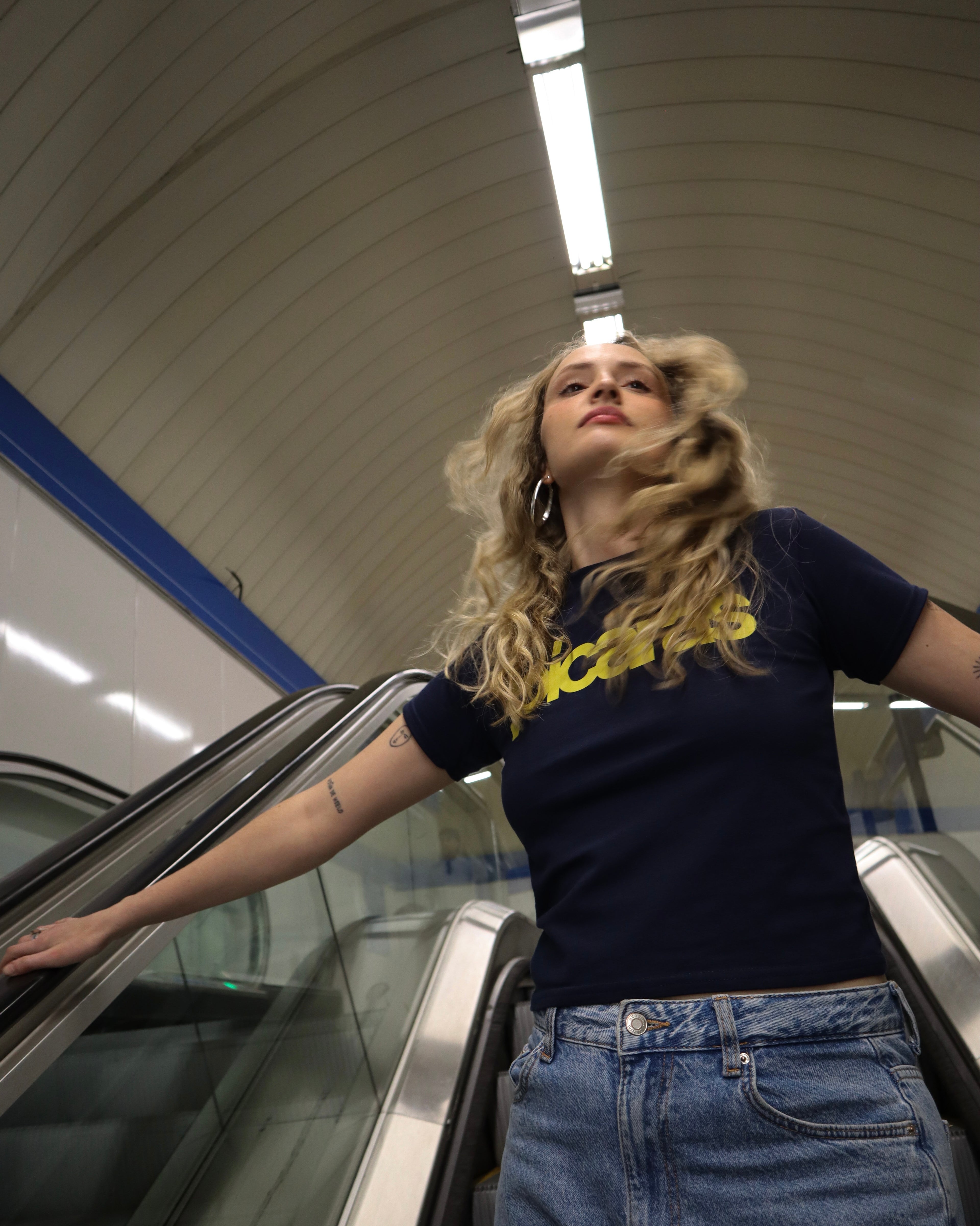 Pícaras Navy Baby Tee