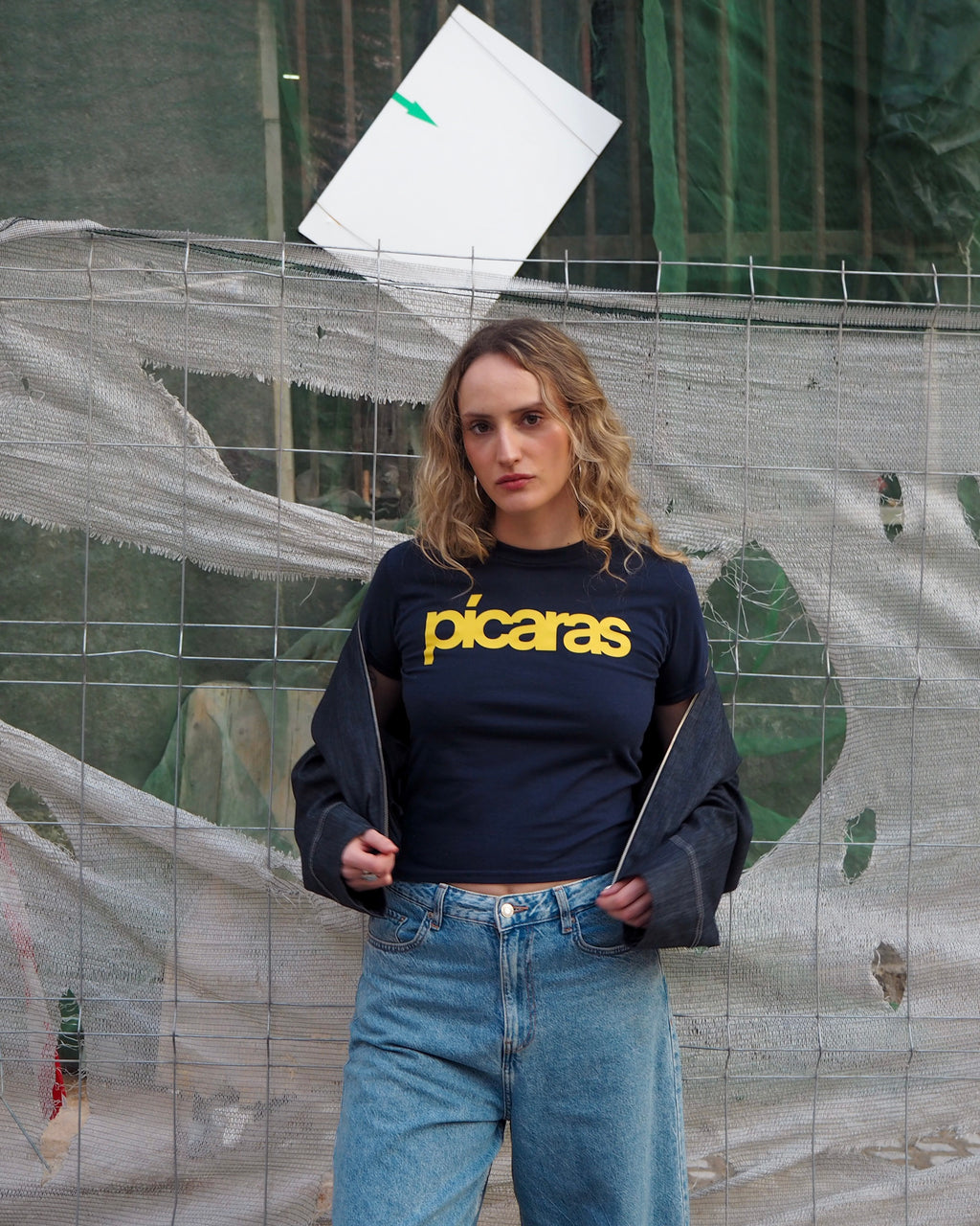 Pícaras Navy Baby Tee